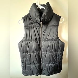 Short sleeve puffer jacket